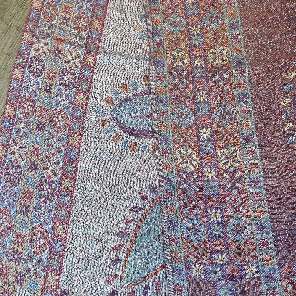 Pashmina Blend Pink Paisley Patterned Scarf